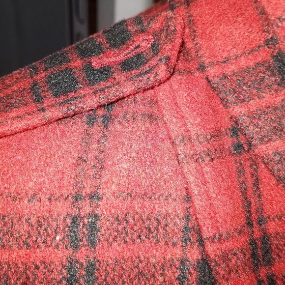 FOREVER 21 RED & BLACK JACKET SZ.S GUC - Picture 7 of 8